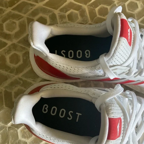 Adidas men’s Ultra boost 1.0 in Cloud White/Better Scarlet/Gum (8) - Picture 7 of 13